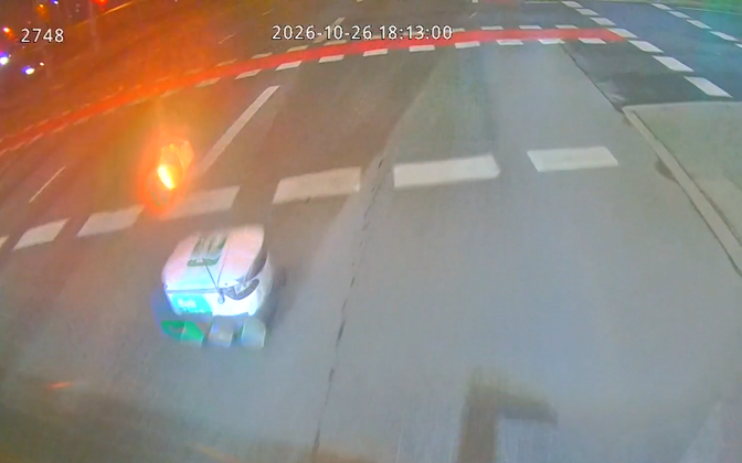 Estijoje pristatymo robotas sukėlė avariją, pasišalino iš įvykio vietos
