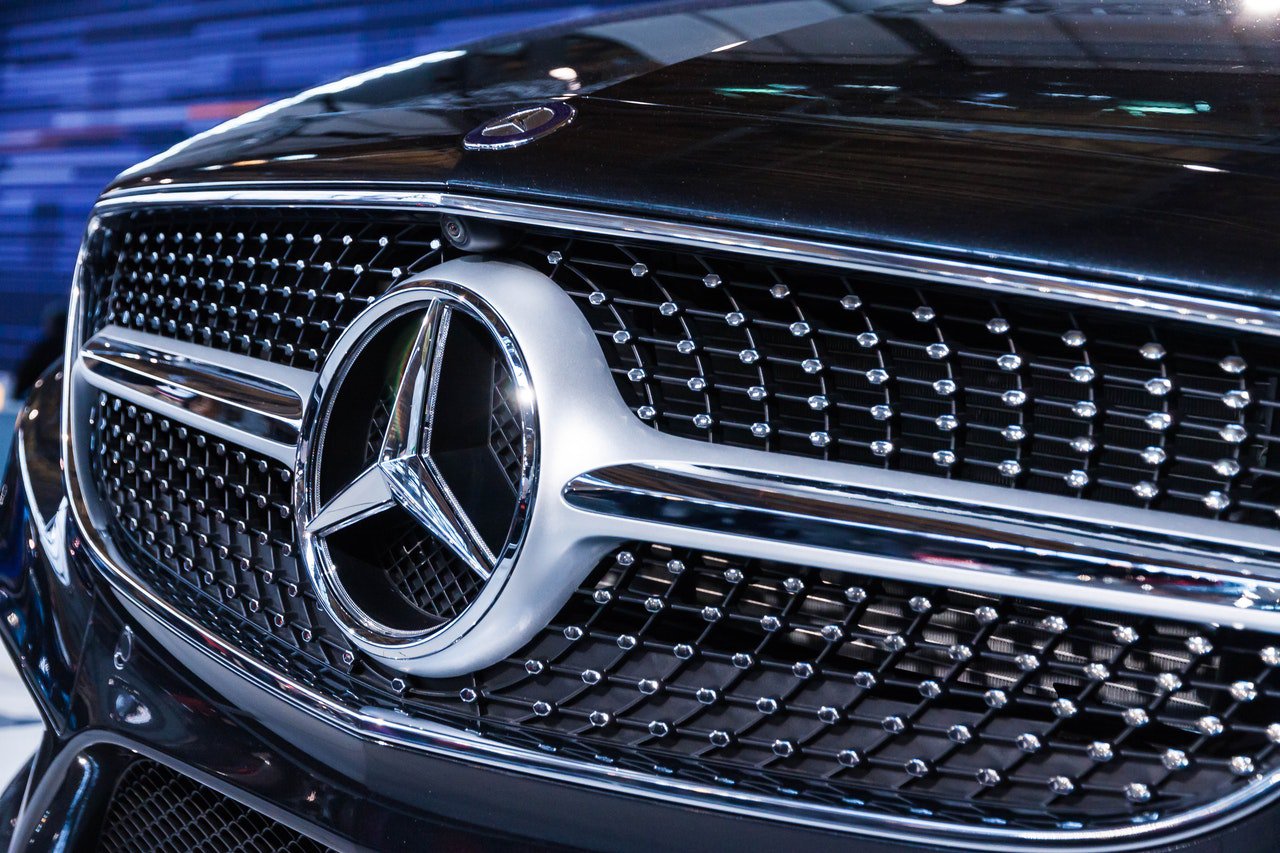 „Mercedes“ atšaukia apie 1 milijoną senesnių modelių